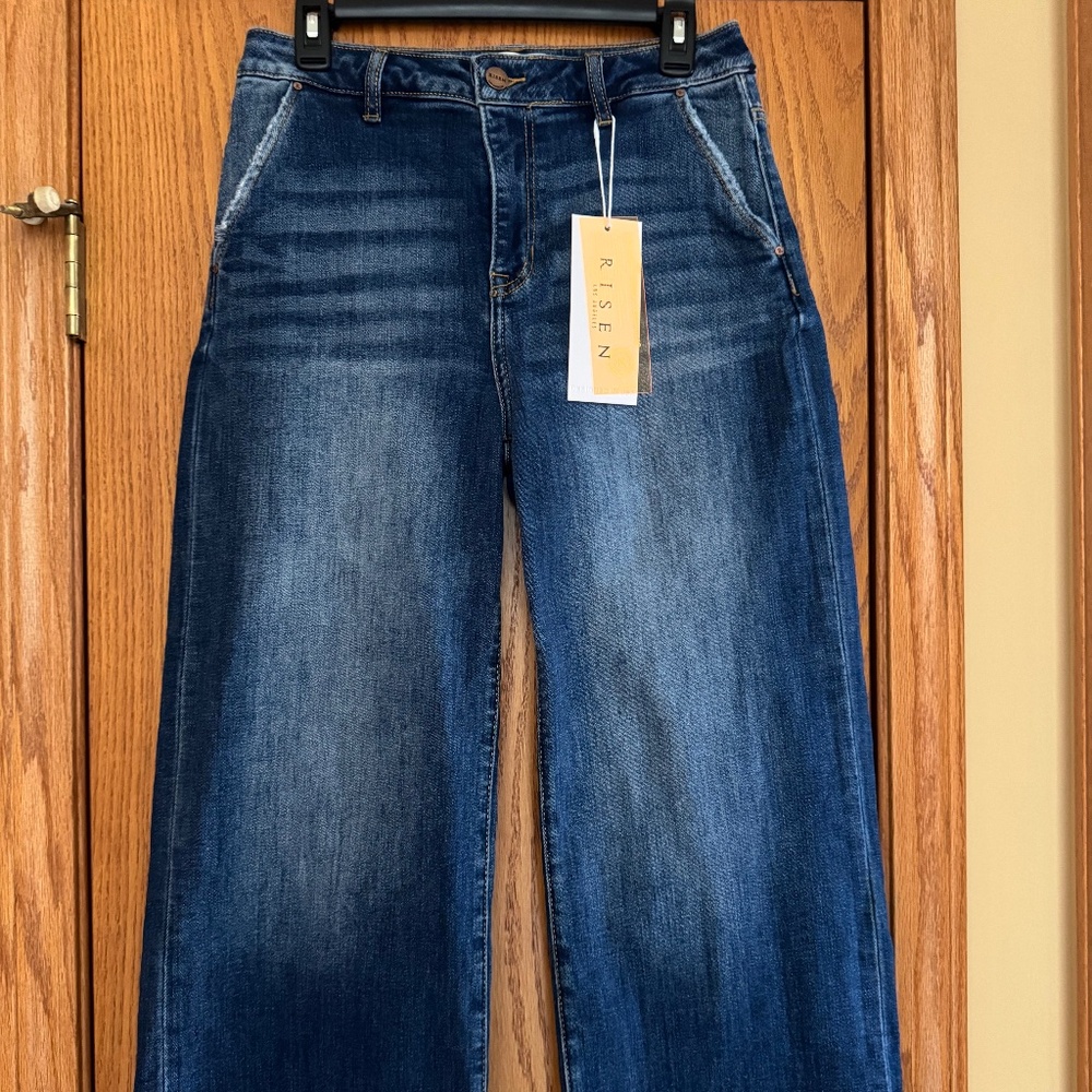 Risen Wide Cuff Cropped Jeans size 9/29